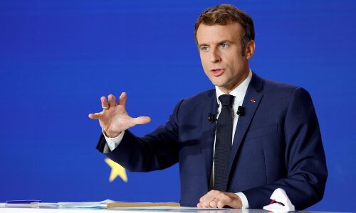 വാക്സിനെടുക്കാത്തവരെ പിടിച്ച് പുറത്താക്കുമെന്ന് ഫ്രഞ്ച് പ്രസിഡന്റ് ഇമാനുവല് മാക്രോണ് വാക്സിനെടുക്കാത്തവരെ പിടിച്ച് പുറത്താക്കുമെന്ന് ഫ്രഞ്ച് പ്രസിഡന്റ് ഇമാനുവല് മാക്രോണ്