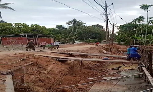 എംഎല്എ വിആര് സുനില്കുമാറിന്റെ നിരന്തര ഇടപെടല്;വൈന്തോട് പാലവും റോഡും പുനര്നിര്മ്മാണം തുടങ്ങി എംഎല്എ വിആര് സുനില്കുമാറിന്റെ നിരന്തര ഇടപെടല്;വൈന്തോട് പാലവും റോഡും പുനര്നിര്മ്മാണം തുടങ്ങി