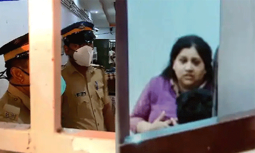 മെഡിക്കല് കോളജില്നിന്ന് തട്ടിക്കൊണ്ടുപോയ നവജാത ശിശുവിനെ കണ്ടെത്തി; യുവതി കസ്റ്റഡിയില് മെഡിക്കല് കോളജില്നിന്ന് തട്ടിക്കൊണ്ടുപോയ നവജാത ശിശുവിനെ കണ്ടെത്തി; യുവതി കസ്റ്റഡിയില്