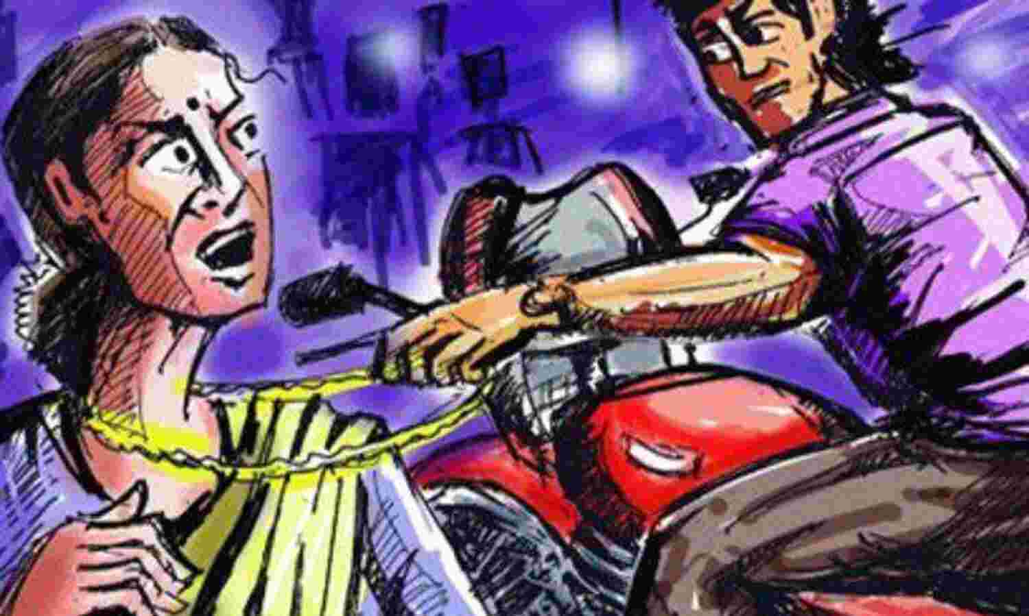 ബൈക്കിലെത്തിയ മോഷ്ടാവ് യുവതിയുടെ അഞ്ചര പവന് മാല തട്ടിപ്പറിച്ചു ബൈക്കിലെത്തിയ മോഷ്ടാവ് യുവതിയുടെ അഞ്ചര പവന് മാല തട്ടിപ്പറിച്ചു