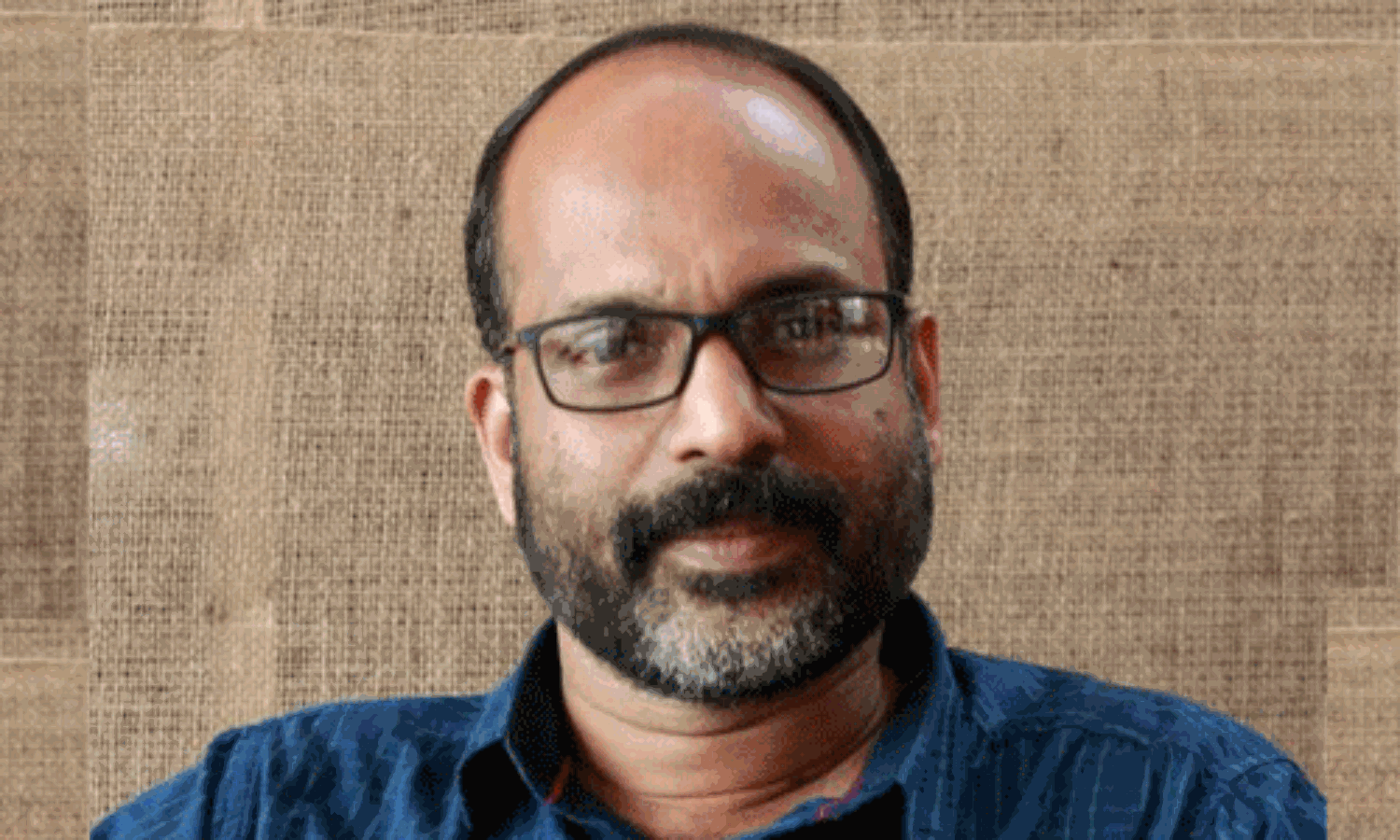 ഡോ. പി സുരേഷിന് മുണ്ടശേരി പുരസ്കാരം ഡോ. പി സുരേഷിന് മുണ്ടശേരി പുരസ്കാരം