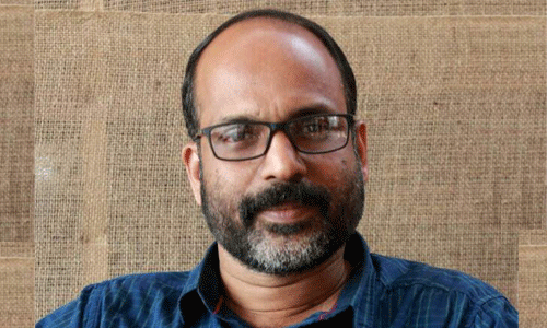 ഡോ. പി സുരേഷിന് മുണ്ടശേരി പുരസ്കാരം ഡോ. പി സുരേഷിന് മുണ്ടശേരി പുരസ്കാരം