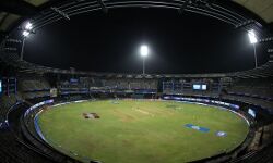 കൊവിഡ്; വിന്‍ഡീസ് പരമ്പരയുടെ വേദികള്‍ കുറയ്ക്കും; കാര്യവട്ടത്തെ ഒഴിവാക്കിയേക്കും