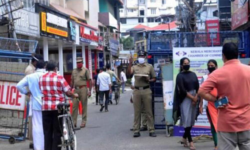 മരണാനന്തര-വിവാഹചടങ്ങുകളില്‍ 50 പേര്‍; തല്‍ക്കാലം സ്‌കൂളുകള്‍ അടയ്ക്കില്ല