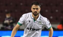 തുര്ക്കി അന്താരാഷ്ട്ര താരം അഹ്മദ് ചാലക്ക് വാഹനാപകടത്തില് കൊല്ലപ്പെട്ടു തുര്ക്കി അന്താരാഷ്ട്ര താരം അഹ്മദ് ചാലക്ക് വാഹനാപകടത്തില് കൊല്ലപ്പെട്ടു