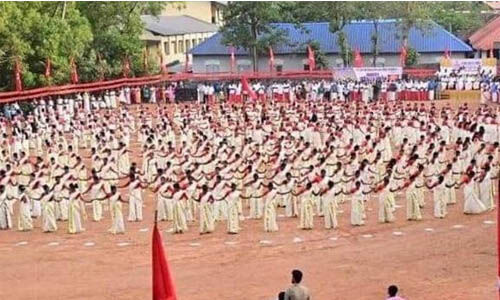 സിപിഎമ്മിന്റെ മെഗാ തിരുവാതിര; ജില്ലാ പഞ്ചായത്ത് അംഗമടക്കം 500 ലധികം പേര്‍ക്കെതിരേ കേസ്