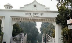 ലഖ്‌നോ സര്‍വകലാശാലയില്‍ 50 വിദ്യാര്‍ത്ഥികള്‍ക്ക് കൊവിഡ്; പരീക്ഷകള്‍ മാറ്റി