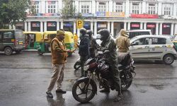 കൊവിഡ്; ഡല്‍ഹിയില്‍ വാരാന്ത്യ കര്‍ഫ്യൂ തുടരുന്നു