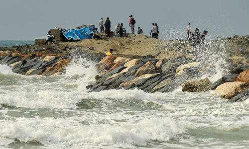 യുഎഇയില് ശക്തമായ കാറ്റ് തുടരുമെന്ന് കാലാവസ്ഥാ നിരീക്ഷണ കേന്ദ്രം യുഎഇയില് ശക്തമായ കാറ്റ് തുടരുമെന്ന് കാലാവസ്ഥാ നിരീക്ഷണ കേന്ദ്രം