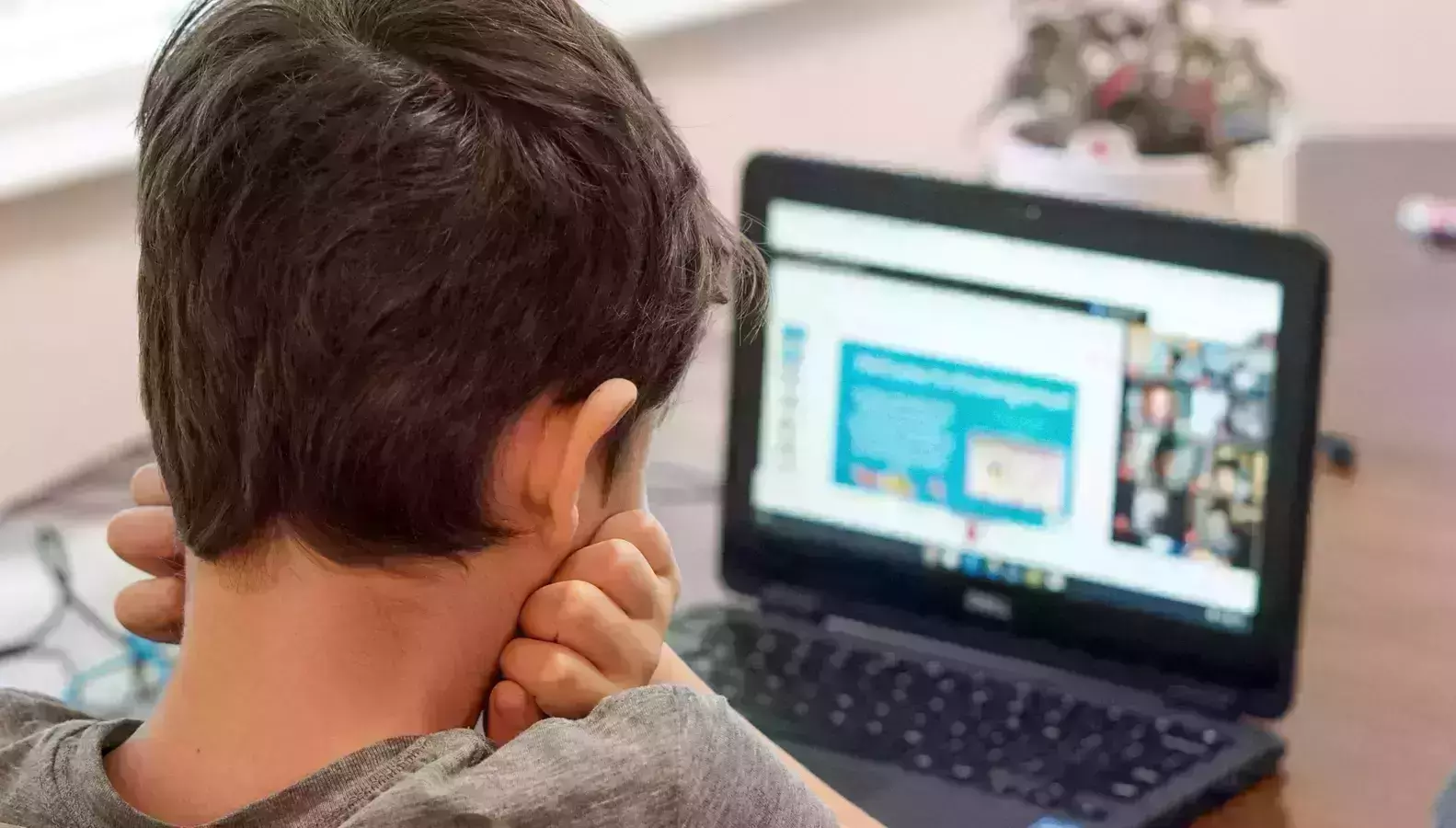 ഓണ്ലൈന് ക്ലാസിനിടെ നഗ്നതാ പ്രദര്ശനം; അന്വേഷണത്തിന് ഉത്തരവിട്ട് മന്ത്രി ശിവന്കുട്ടി, കേസ് ഓണ്ലൈന് ക്ലാസിനിടെ നഗ്നതാ പ്രദര്ശനം; അന്വേഷണത്തിന് ഉത്തരവിട്ട് മന്ത്രി ശിവന്കുട്ടി, കേസ്