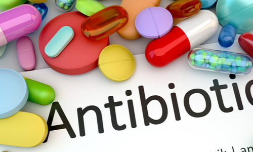 ഡോക്ടറുടെ കുറിപ്പടിയില്ലാതെയുള്ള മരുന്നു വില്പ്പനയ്ക്കെതിരെ കര്ശന നടപടി ഡോക്ടറുടെ കുറിപ്പടിയില്ലാതെയുള്ള മരുന്നു വില്പ്പനയ്ക്കെതിരെ കര്ശന നടപടി