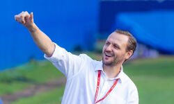 13 ദിവസമായി ഐസൊലേഷനില്‍; പോസിറ്റീവ് തന്നെ; നിരാശ പങ്കുവച്ച് ബ്ലാസ്റ്റേഴ്‌സ് കോച്ച്‌