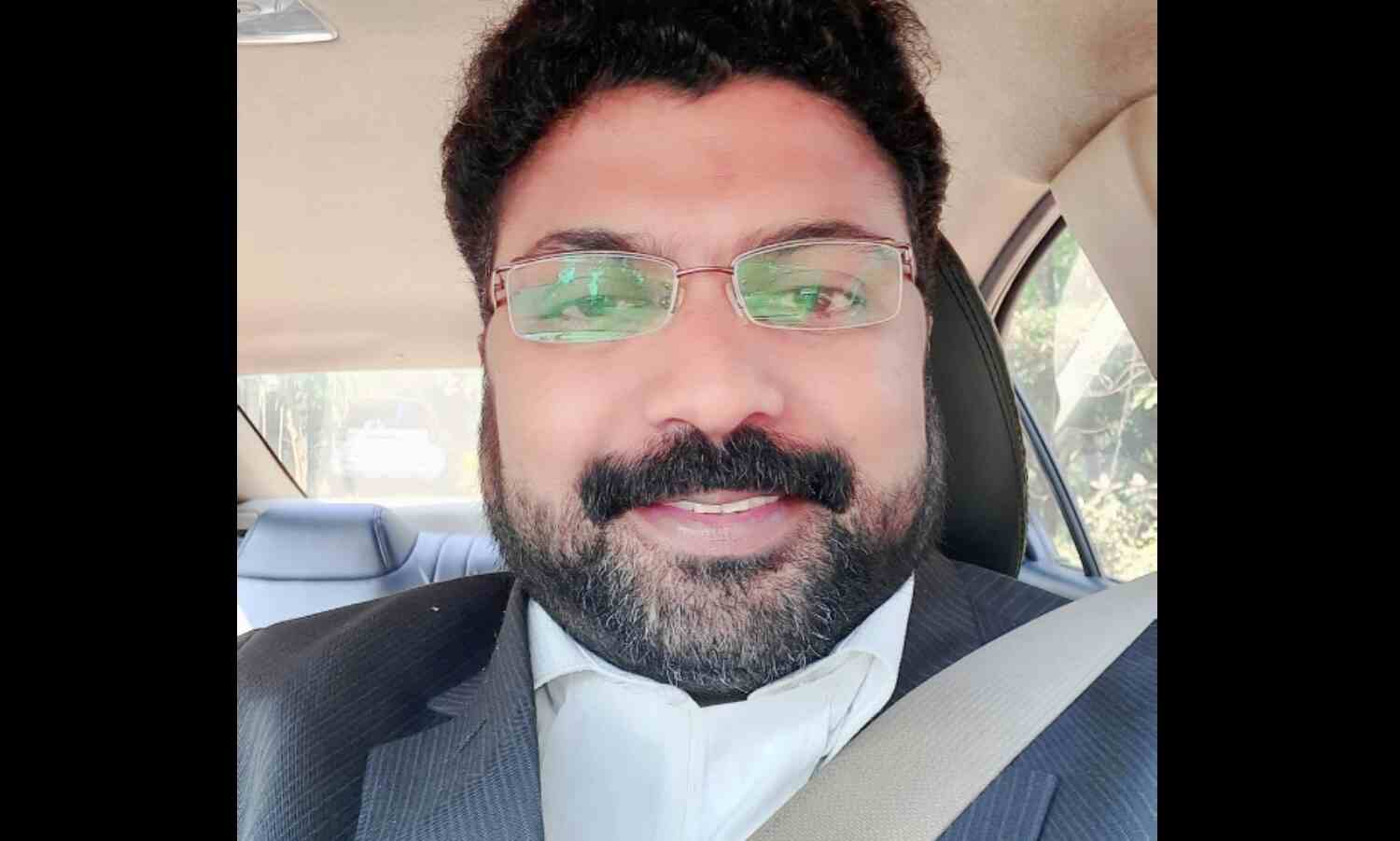 ബലാത്സംഗം ചെയ്തതായി വീട്ടമ്മയുടെ പരാതി; ഹൈക്കോടതി അഭിഭാഷകനെതിരെ കേസ് ബലാത്സംഗം ചെയ്തതായി വീട്ടമ്മയുടെ പരാതി; ഹൈക്കോടതി അഭിഭാഷകനെതിരെ കേസ്