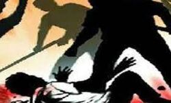 ഹോട്ടലില്‍ ഭക്ഷണം കഴിക്കുകയായിരുന്ന സഹോദരങ്ങളെ ഗുണ്ടകള്‍ വെട്ടിപ്പരിക്കേല്‍പ്പിച്ചു