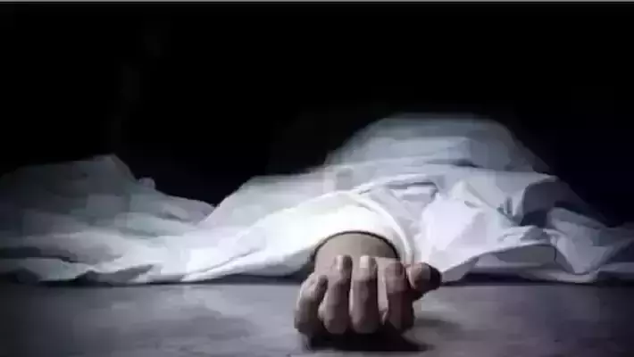 ഭാര്യയെ കഴുത്ത് ഞെരിച്ച് കൊലപ്പെടുത്തിയ ഭര്ത്താവ് ആത്മഹത്യ ചെയ്തു ഭാര്യയെ കഴുത്ത് ഞെരിച്ച് കൊലപ്പെടുത്തിയ ഭര്ത്താവ് ആത്മഹത്യ ചെയ്തു