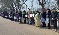 സ്‌കൂള്‍ തുറന്നില്ലെങ്കില്‍, വോട്ടില്ല; പഞ്ചാബില്‍ രക്ഷിതാക്കളും അധ്യാപകരും പ്രക്ഷോഭത്തിൽ