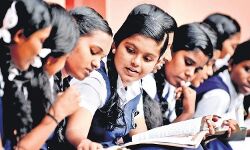 സ്കൂളുകളും കോളജുകളും ഇന്ന് വീണ്ടും തുറക്കും; വിദ്യാഭ്യാസവകുപ്പിന്റെ ഉന്നതതല യോഗം ഇന്ന് സ്കൂളുകളും കോളജുകളും ഇന്ന് വീണ്ടും തുറക്കും; വിദ്യാഭ്യാസവകുപ്പിന്റെ ഉന്നതതല യോഗം ഇന്ന്