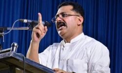 മഹാത്മജിയും നെഹ്‌റുവും അപ്രത്യക്ഷമാകുന്നു; പകരം സര്‍ദാര്‍ പട്ടേലും സവര്‍ക്കറും വരുന്നു: കെ ടി ജലീൽ