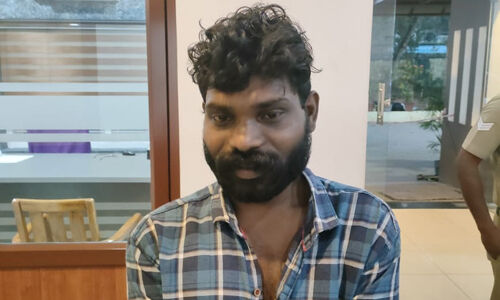 പിതാവിനെ തലയ്ക്കടിച്ച് കൊലപ്പെടുത്തി; മകന് അറസ്റ്റില് പിതാവിനെ തലയ്ക്കടിച്ച് കൊലപ്പെടുത്തി; മകന് അറസ്റ്റില്