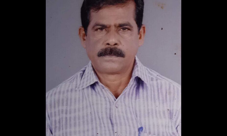 ആലുവയില് കുട്ടികള് ഓടിച്ച കാര് കടയിലേക്ക് ഇടിച്ചുകയറിയുണ്ടായ അപകടം; മരിച്ചത് ചായ കുടിക്കാനെത്തിയ ലോറി ഡ്രൈവര് ആലുവയില് കുട്ടികള് ഓടിച്ച കാര് കടയിലേക്ക് ഇടിച്ചുകയറിയുണ്ടായ അപകടം; മരിച്ചത് ചായ കുടിക്കാനെത്തിയ ലോറി ഡ്രൈവര്