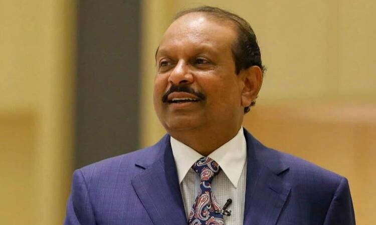 ബഹ്റയ്ന്റെ ആദ്യ ഗോള്ഡന് വിസ സ്വന്തമാക്കി എം എ യൂസുഫലി ബഹ്റയ്ന്റെ ആദ്യ ഗോള്ഡന് വിസ സ്വന്തമാക്കി എം എ യൂസുഫലി
