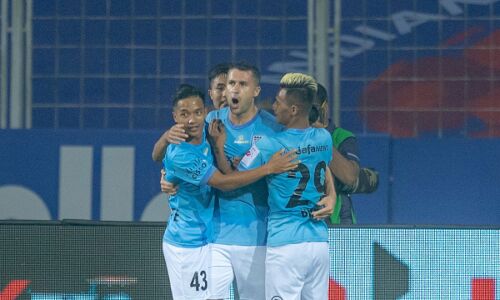 വന്‍ ജയവുമായി മുംബൈ സിറ്റി ടോപ് ഫോറില്‍; ബ്ലാസ്റ്റേഴ്‌സ് ആറിലേക്ക് വീണു