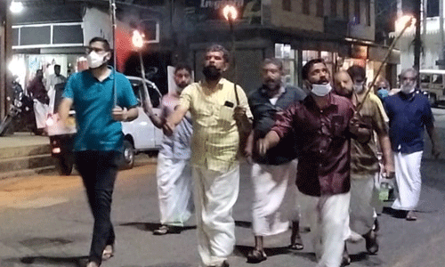 വൈദ്യുതി ചാര്ജ്ജ് വര്ധന: എസ്ഡിപിഐ പ്രതിഷേധിച്ചു വൈദ്യുതി ചാര്ജ്ജ് വര്ധന: എസ്ഡിപിഐ പ്രതിഷേധിച്ചു