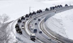 സംഘർഷത്തിന് അയവ് വരുത്തുന്ന നടപടിയുമായി റഷ്യ; ഉക്രൈൻ അതിര്‍ത്തിയില്‍നിന്ന് കുറച്ച് സൈനികരെ പിന്‍വലിക്കുന്നു