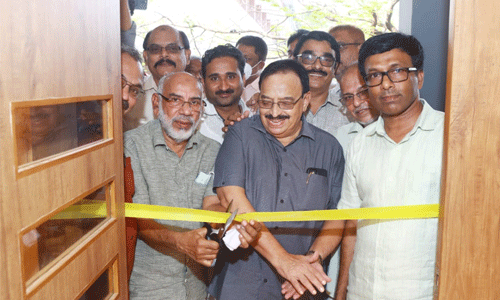 ഓപ്പണ് സ്റ്റേജും കോണ്ഫറന്സ് ഹാളും ഉദ്ഘാടനം ചെയ്തു ഓപ്പണ് സ്റ്റേജും കോണ്ഫറന്സ് ഹാളും ഉദ്ഘാടനം ചെയ്തു