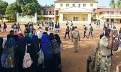 കര്‍ണാടകയില്‍ കോളജുകള്‍ വീണ്ടും തുറന്നു; ഒമ്പത് ജില്ലകളില്‍ നിരോധനാജ്ഞ