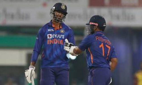 കൊല്‍ക്കത്തയില്‍ വിന്‍ഡീസിന് ലക്ഷ്യം; 187 റണ്‍സ്; കോഹ്‌ലിക്കും പന്തിനും അര്‍ദ്ധസെഞ്ചുറി