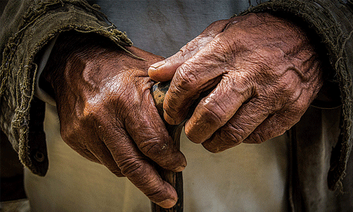 70 വയസിനു മുകളിലുള്ള തടവുകാരുടെ അകാല വിടുതല് സര്ക്കാര് പരിഗണിക്കുന്നു 70 വയസിനു മുകളിലുള്ള തടവുകാരുടെ അകാല വിടുതല് സര്ക്കാര് പരിഗണിക്കുന്നു