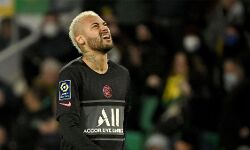 പെനാല്റ്റി പാഴാക്കി നെയ്മര്; പിഎസ്ജിക്ക് അപ്രതീക്ഷിത തോല്വി പെനാല്റ്റി പാഴാക്കി നെയ്മര്; പിഎസ്ജിക്ക് അപ്രതീക്ഷിത തോല്വി