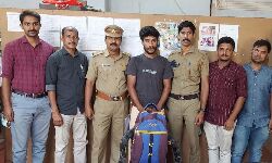 ബൈക്കിൽ കടത്തുകയായിരുന്ന 8.85 കിലോഗ്രാം കഞ്ചാവുമായി യുവാവ് പിടിയിൽ