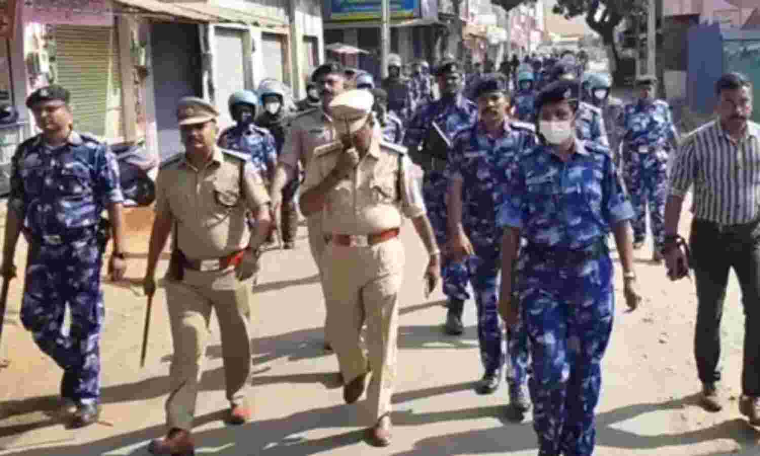 ഷിമോഗയിലെ ബജ്റംഗ്ദള് പ്രവര്ത്തകന്റെ കൊലപാതകം; ഹിജാബ് വിവാദം അടക്കം എല്ലാ വശവും അന്വേഷിക്കുമെന്ന് കര്ണാടക സര്ക്കാര് ഷിമോഗയിലെ ബജ്റംഗ്ദള് പ്രവര്ത്തകന്റെ കൊലപാതകം; ഹിജാബ് വിവാദം അടക്കം എല്ലാ വശവും അന്വേഷിക്കുമെന്ന് കര്ണാടക സര്ക്കാര്