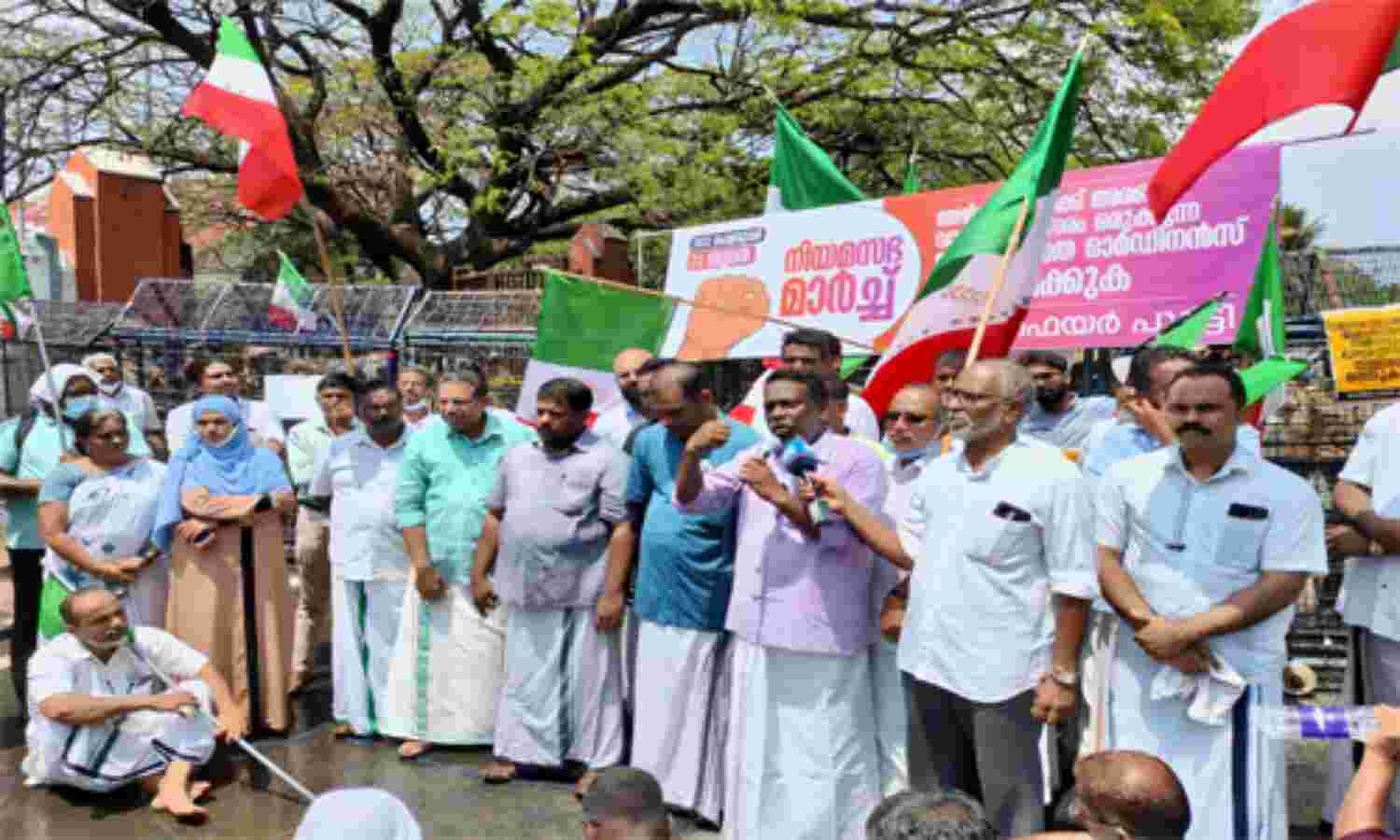 ഏകാധിപത്യ ഭരണം നടപ്പാക്കാന് രൂപപ്പെടുത്തിയ ലോകായുക്ത ഓര്ഡിനന്സ് ഉടന് പിന്വലിക്കണം: വെല്ഫെയര് പാര്ട്ടി ഏകാധിപത്യ ഭരണം നടപ്പാക്കാന് രൂപപ്പെടുത്തിയ ലോകായുക്ത ഓര്ഡിനന്സ് ഉടന് പിന്വലിക്കണം: വെല്ഫെയര് പാര്ട്ടി