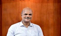 എ. അലക്‌സാണ്ടര്‍ മികച്ച കളക്ടറായി തിരഞ്ഞെടുക്കപ്പെടുന്നത് വിരമിക്കാന്‍ ആറു ദിവസം മാത്രം ബാക്കി നില്‍ക്കെ