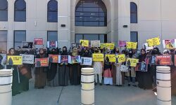 ഇന്ത്യയിലെ ഹിജാബ് വിലക്കിനെതിരേ യുഎസിലെ വിവിധയിടങ്ങളില് പ്രതിഷേധം ഇന്ത്യയിലെ ഹിജാബ് വിലക്കിനെതിരേ യുഎസിലെ വിവിധയിടങ്ങളില് പ്രതിഷേധം