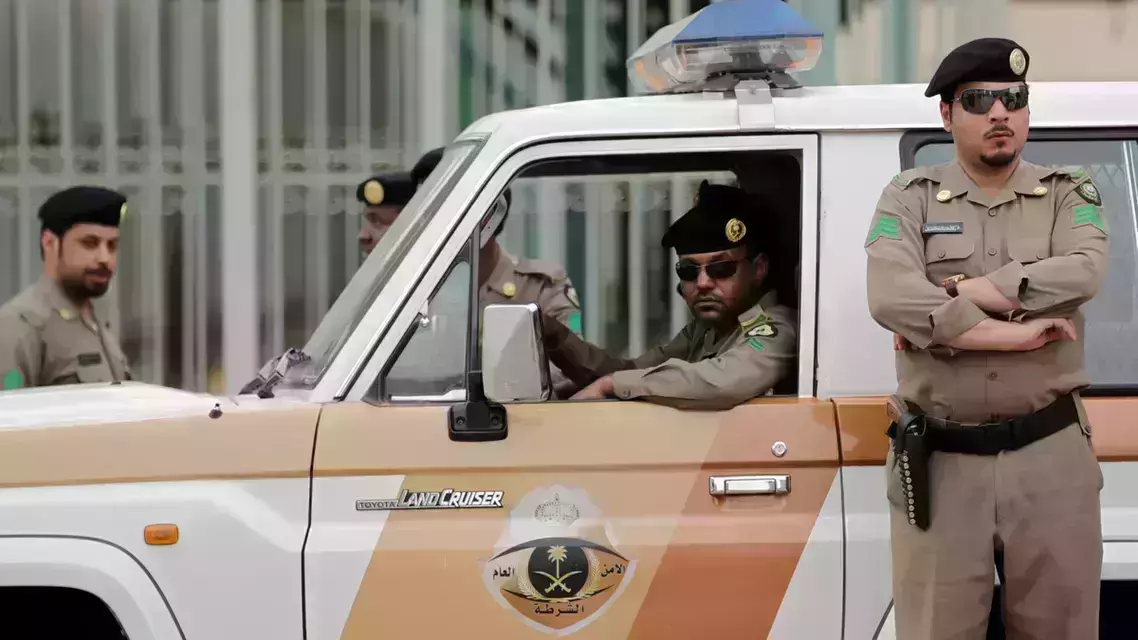 ലഹരി ഗുളികകളുടെ വന്ശേഖരവുമായി സൗദിയില് ഇന്ത്യക്കാരന് പിടിയില് ലഹരി ഗുളികകളുടെ വന്ശേഖരവുമായി സൗദിയില് ഇന്ത്യക്കാരന് പിടിയില്