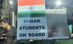 യുക്രെയ്‌നില്‍നിന്നുള്ള വിദ്യാര്‍ത്ഥികളുടെ ആദ്യ സംഘം റൊമാനിയന്‍ അതിര്‍ത്തിയിലേക്ക് പുറപ്പെട്ടു