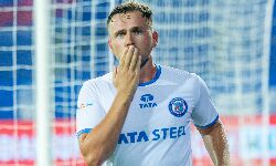 ഐഎസ്എല്‍; പൊരുതി വീണ് നോര്‍ത്ത് ഈസ്റ്റ്; ജെംഷഡ്പൂര്‍ സെമിക്കരികെ