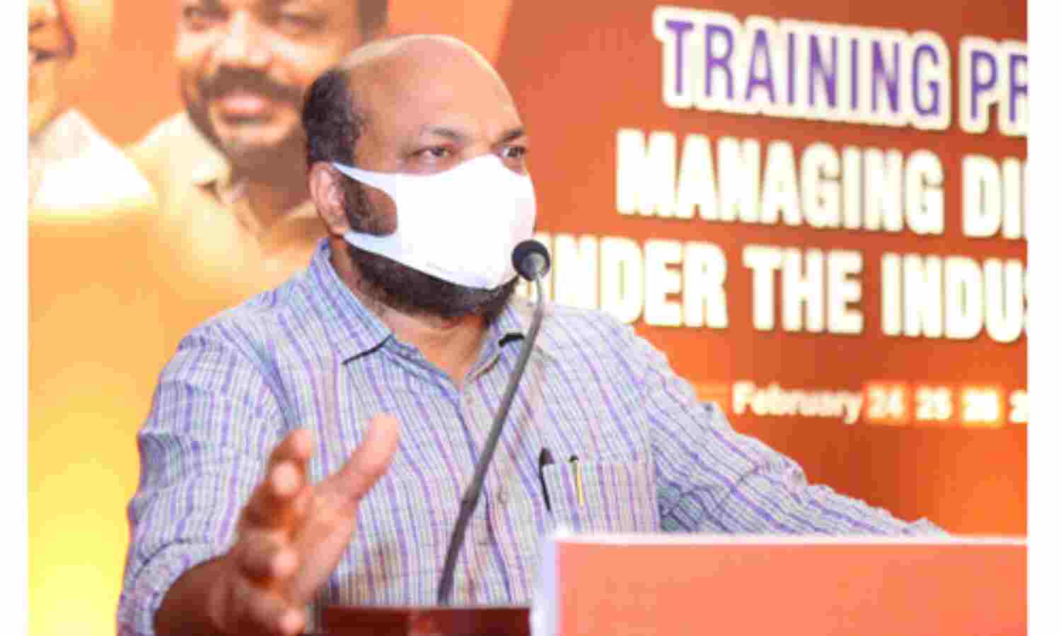 അടുത്ത സാമ്പത്തിക വര്ഷം മുതല് പൊതുമേഖലാ സ്ഥാപനങ്ങള്ക്ക് സര്ക്കാര് സാമ്പത്തിക സഹായം ഓഡിറ്റ് റിപ്പോര്ട്ട് ഉണ്ടെങ്കില് മാത്രം:മന്ത്രി പി രാജീവ് അടുത്ത സാമ്പത്തിക വര്ഷം മുതല് പൊതുമേഖലാ സ്ഥാപനങ്ങള്ക്ക് സര്ക്കാര് സാമ്പത്തിക സഹായം ഓഡിറ്റ് റിപ്പോര്ട്ട് ഉണ്ടെങ്കില് മാത്രം:മന്ത്രി പി രാജീവ്