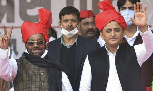 യുപി മുന് മന്ത്രി സ്വാമി പ്രസാദ് മൗര്യയുടെ വാഹനവ്യൂഹം ആക്രമിക്കപ്പെട്ടു; ആക്രമണത്തിനു പിന്നില് ബിജെപിയെന്ന് മന്ത്രി യുപി മുന് മന്ത്രി സ്വാമി പ്രസാദ് മൗര്യയുടെ വാഹനവ്യൂഹം ആക്രമിക്കപ്പെട്ടു; ആക്രമണത്തിനു പിന്നില് ബിജെപിയെന്ന് മന്ത്രി