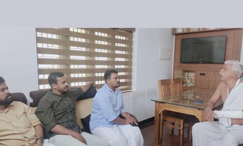 വടകരയില് വീട് കയറി ആക്രമണം അഴിച്ചുവിട്ട ആര്എസ്എസ്സുകാര്ക്കെതിരേ നടപടി ആവശ്യപ്പെട്ട് എസ്ഡിപിഐ വടകരയില് വീട് കയറി ആക്രമണം അഴിച്ചുവിട്ട ആര്എസ്എസ്സുകാര്ക്കെതിരേ നടപടി ആവശ്യപ്പെട്ട് എസ്ഡിപിഐ