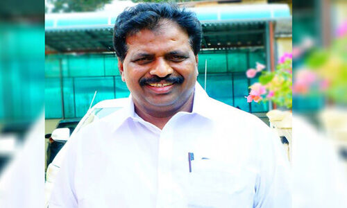 കെ റെയില്‍ ഉദ്യോഗസ്ഥരോട് അപമര്യാദയായി പെരുമാറിയെന്ന്; കൊടിക്കുന്നിലിനെതിരേ ജാമ്യമില്ലാ കേസ്