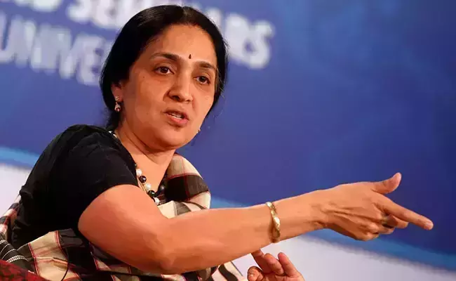 ഹിമാലയന് യോഗി തട്ടിപ്പ് കേസില് എന്എസ്ഇ മുന് എംഡി ചിത്ര രാമകൃഷ്ണ അറസ്റ്റില് ഹിമാലയന് യോഗി തട്ടിപ്പ് കേസില് എന്എസ്ഇ മുന് എംഡി ചിത്ര രാമകൃഷ്ണ അറസ്റ്റില്