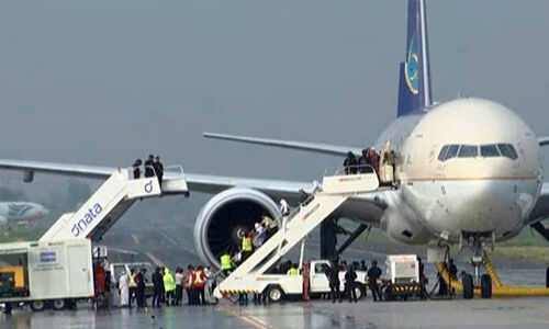 വിമാനക്കമ്പനികള് ക്വാറന്റീന് പാക്കേജിനു ഈടാക്കിയ പണം തിരിച്ചുനല്കണമെന്ന് സൗദി വ്യോമയാന അതോറിറ്റി വിമാനക്കമ്പനികള് ക്വാറന്റീന് പാക്കേജിനു ഈടാക്കിയ പണം തിരിച്ചുനല്കണമെന്ന് സൗദി വ്യോമയാന അതോറിറ്റി