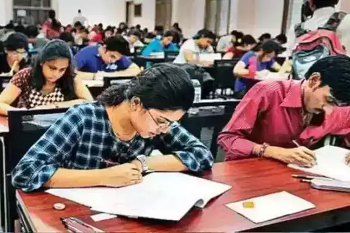 ചോദ്യപേപ്പര്‍ ചോര്‍ച്ച തടയാന്‍ സംസ്ഥാനത്ത് ഇന്റര്‍നെറ്റ് സേവനങ്ങള്‍ വിലക്കി മമതാ സര്‍ക്കാര്‍