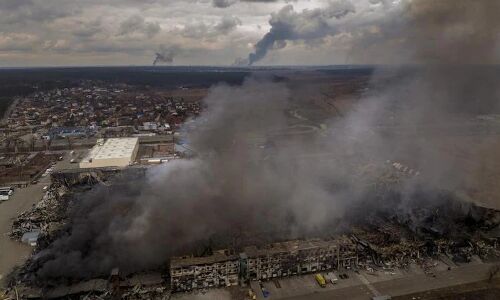 യുക്രെയ്നിന്റെ പ്രധാന നഗരങ്ങളിൽ ഷെല്ലാക്രമണം ശക്തമാക്കി റഷ്യ യുക്രെയ്നിന്റെ പ്രധാന നഗരങ്ങളിൽ ഷെല്ലാക്രമണം ശക്തമാക്കി റഷ്യ