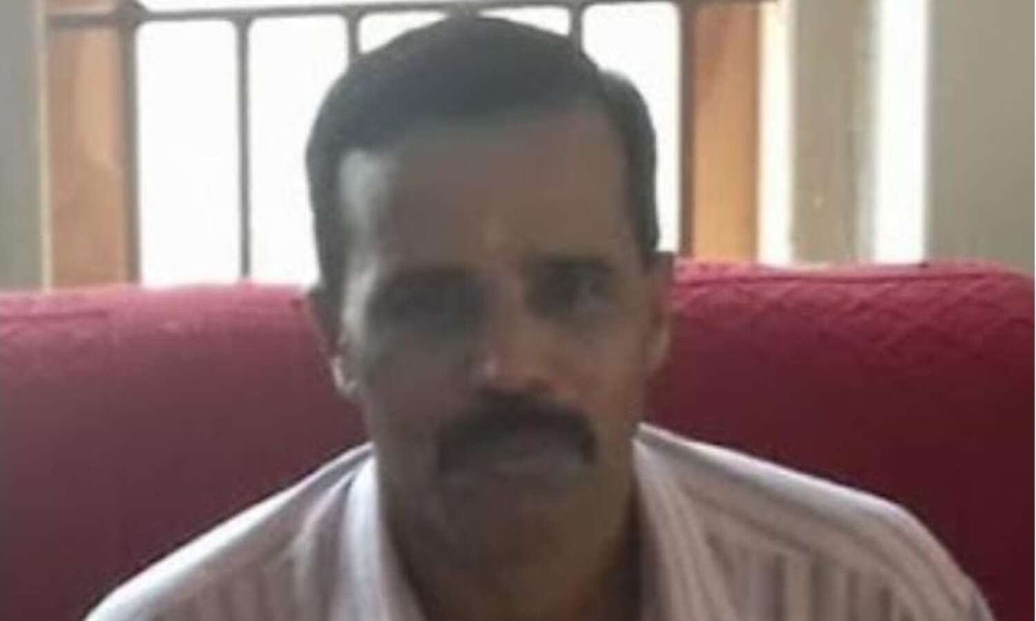 കൈവരിയില്ലാത്ത പാലത്തില് നിന്നും കനാലിലേക്ക് വീണ് സ്കൂട്ടര് യാത്രികന് മരിച്ചു കൈവരിയില്ലാത്ത പാലത്തില് നിന്നും കനാലിലേക്ക് വീണ് സ്കൂട്ടര് യാത്രികന് മരിച്ചു
